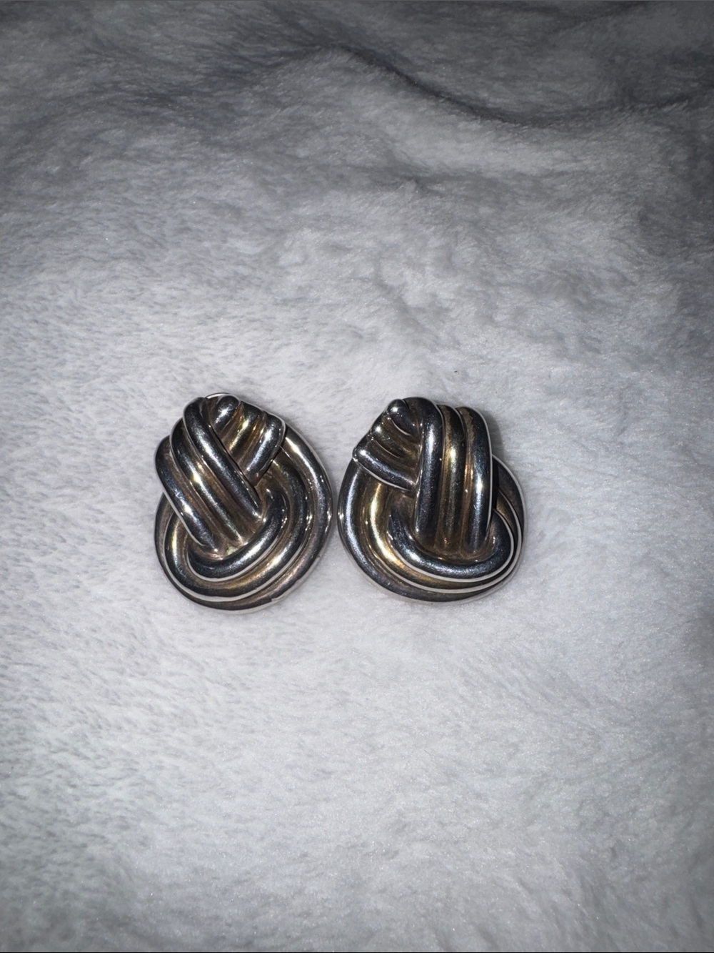 Silver/gold tone Knot pierced/Clip-On Earrings